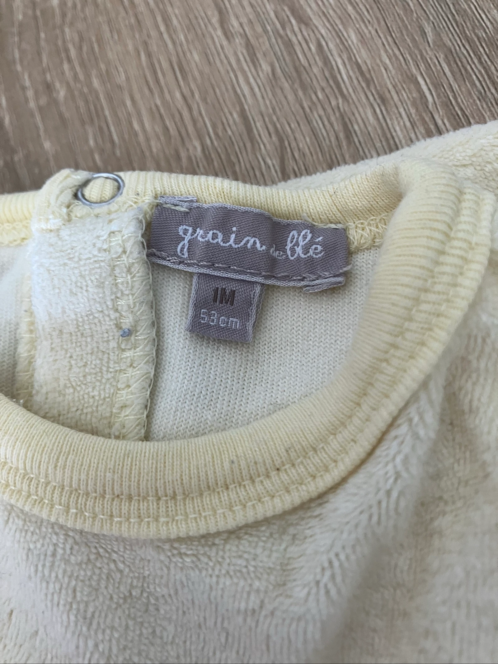 Pyjama bébé avec son doudou  – photo 4
